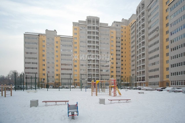 
   Продам 3-комнатную, 82.6 м², 2-й (4 мкр.) кв-л, 232

. Фото 21.