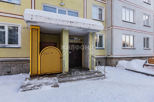 
   Продам 3-комнатную, 63.7 м², 2-й (4 мкр.) кв-л, 212

. Фото 21.