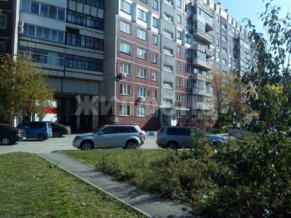 
   Продам 2-комнатную, 43.2 м², Железнодорожная ул, 6/1

. Фото 3.