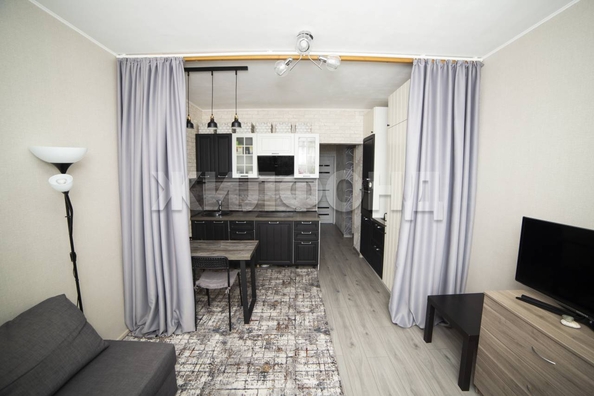 
   Продам 1-комнатную, 37.6 м², Титова ул, 242/2

. Фото 3.