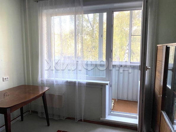 
   Продам 3-комнатную, 59.8 м², Невельского ул, 61

. Фото 2.