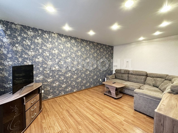 
   Продам 3-комнатную, 71.9 м², 2-й (4 мкр.) кв-л, 233

. Фото 9.