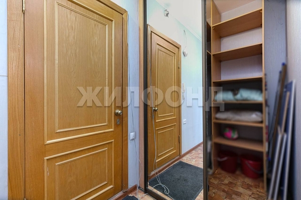 
   Продам 1-комнатную, 33.9 м², Иванова ул, 27

. Фото 9.