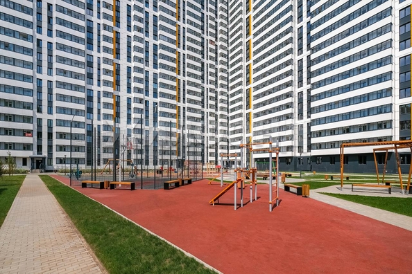 
   Продам студию, 24 м², Петухова ул, 162

. Фото 34.