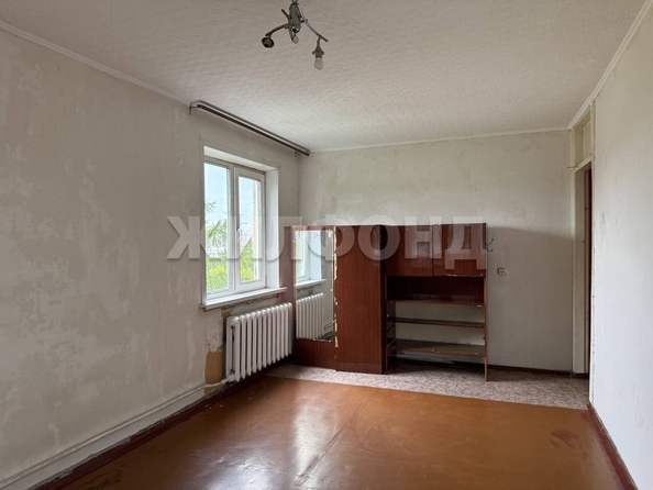 
  Продается 2-комн. квартира, 43.2 м², Есенина ул, д. 61
. Фото 5.