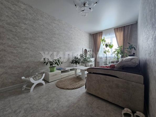
   Продам 2-комнатную, 51.5 м², Шоссейная ул, 33

. Фото 2.