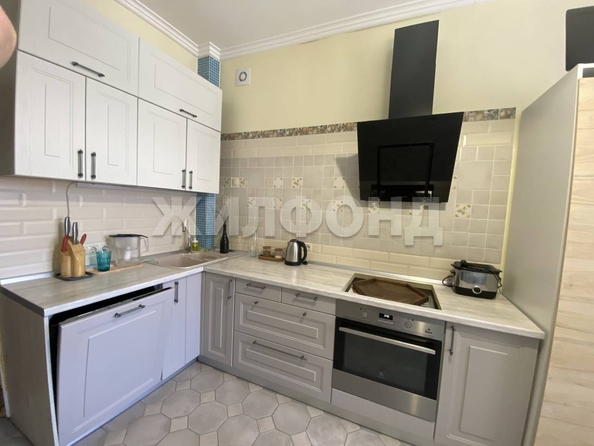 
   Продам 3-комнатную, 93.2 м², Дзержинского пр-кт, 77

. Фото 1.