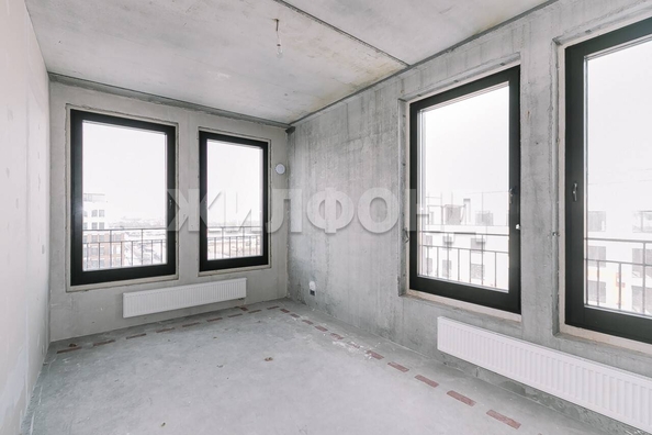 
   Продам 3-комнатную, 156 м², 3-й микрорайон, 1

. Фото 10.