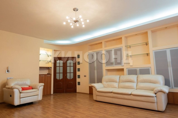 
  Продается 4-комн. квартира, 139 м², Депутатская ул, д. 2
. Фото 2.