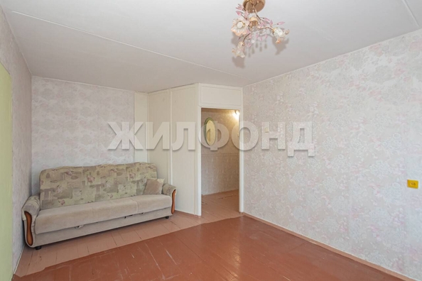 
   Продам 2-комнатную, 44.2 м², Микрорайон ул, 32

. Фото 3.