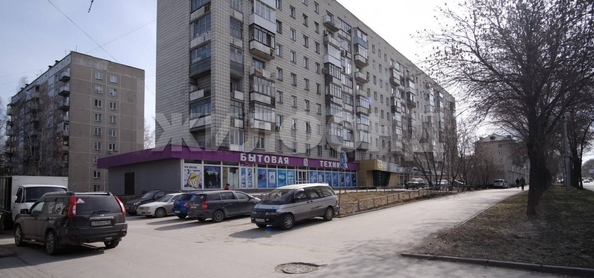 
   Продам 2-комнатную, 45.2 м², Ватутина ул, 11

. Фото 24.