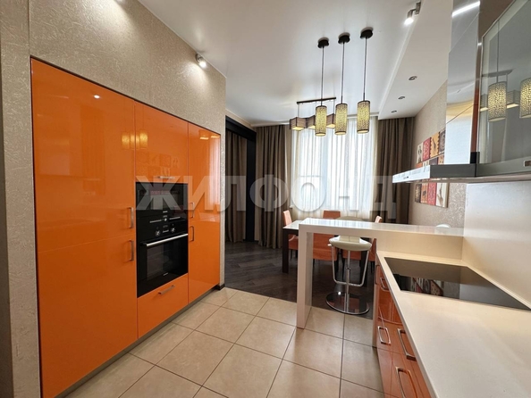 
   Продам 3-комнатную, 112.4 м², Державина ул, 77/2

. Фото 2.