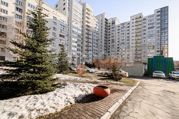 
   Продам 3-комнатную, 116.5 м², Кирова ул, 46

. Фото 20.