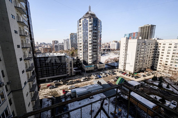 
   Продам 3-комнатную, 116.5 м², Кирова ул, 46

. Фото 22.