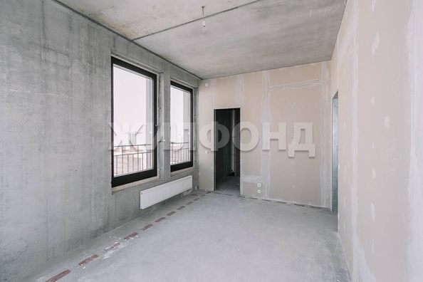 
   Продам 4-комнатную, 156 м², 3-й микрорайон, 1

. Фото 6.
