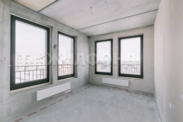 
   Продам 4-комнатную, 156 м², 3-й микрорайон, 1

. Фото 7.