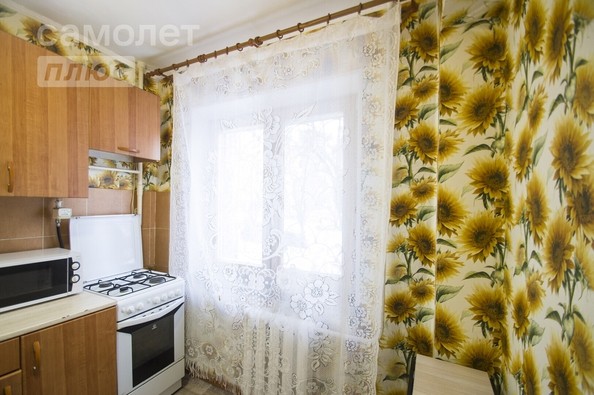 
   Продам 4-комнатную, 58 м², Сергея Тюленина ул, 11

. Фото 15.