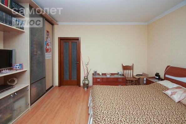 
   Продам 3-комнатную, 98.3 м², Орловского ул, 3

. Фото 2.