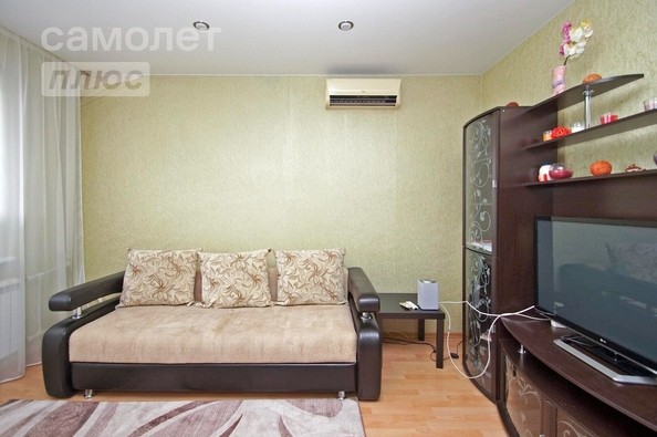 
   Продам 2-комнатную, 51 м², Любинская 4-я ул, 36

. Фото 3.