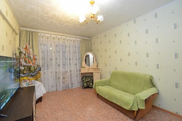 
   Продам 2-комнатную, 48.9 м², Маргелова ул, 244

. Фото 12.