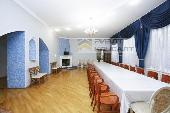
   Продам дом, 310 м², Омск

. Фото 11.