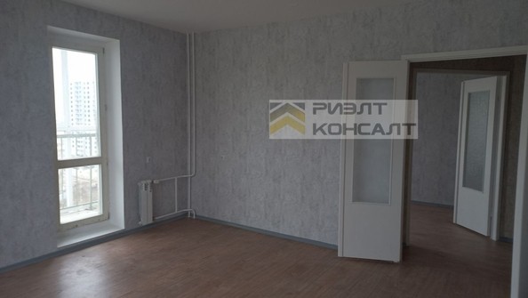 
   Продам 1-комнатную, 51.2 м², Леонида Маслова ул, 3

. Фото 2.