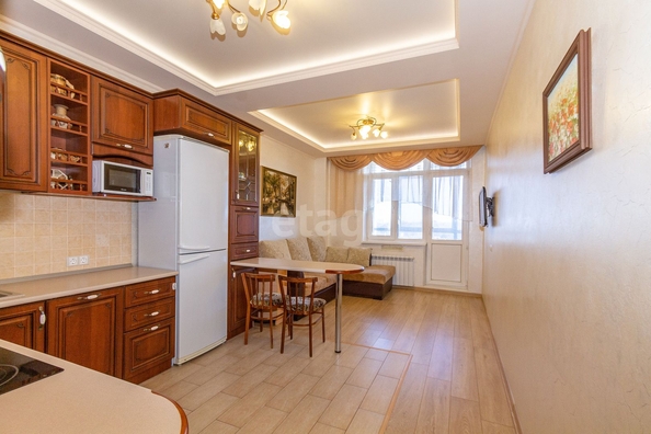 
   Продам 3-комнатную, 76.6 м², Маршала Жукова ул, 107

. Фото 10.
