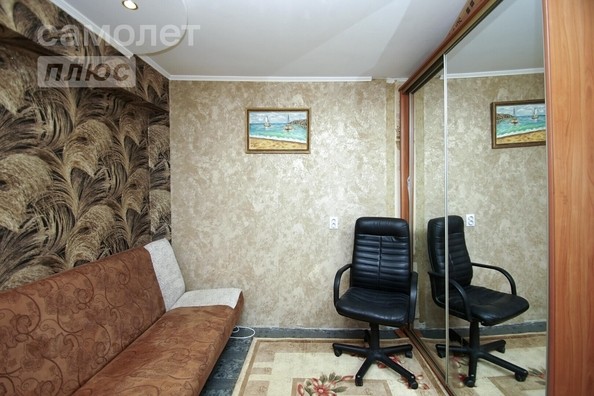 
   Продам 4-комнатную, 60 м², Ермолаева ул, 10

. Фото 5.