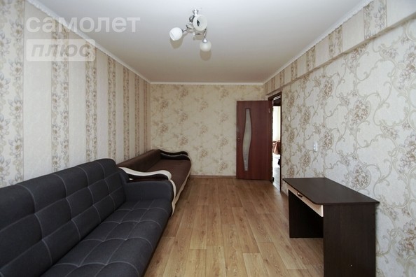 
   Продам 3-комнатную, 64 м², Малиновского ул, 13

. Фото 3.