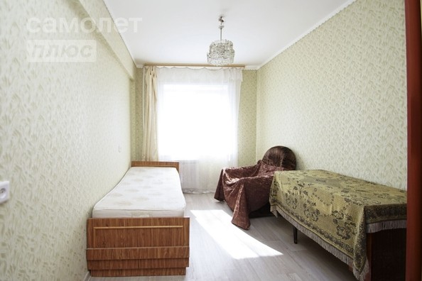 
   Продам 3-комнатную, 64 м², Малиновского ул, 13

. Фото 10.