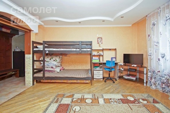 
   Продам 2-комнатную, 58 м², Крупской ул, 8

. Фото 2.