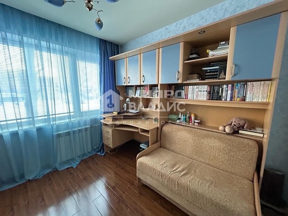 
   Продам 3-комнатную, 59.5 м², Малиновского ул, 8А

. Фото 5.
