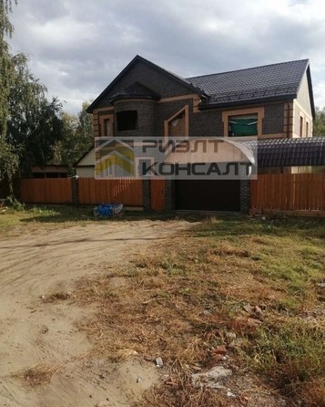 
   Продам дом, 216 м², Омск

. Фото 2.