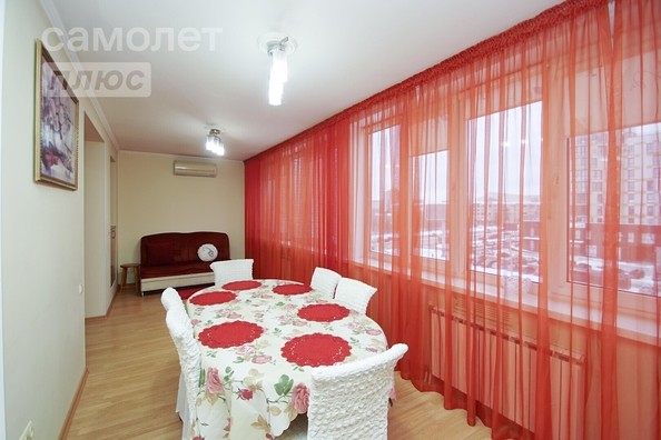 
   Продам 3-комнатную, 94.6 м², Маршала Жукова ул, 76

. Фото 11.