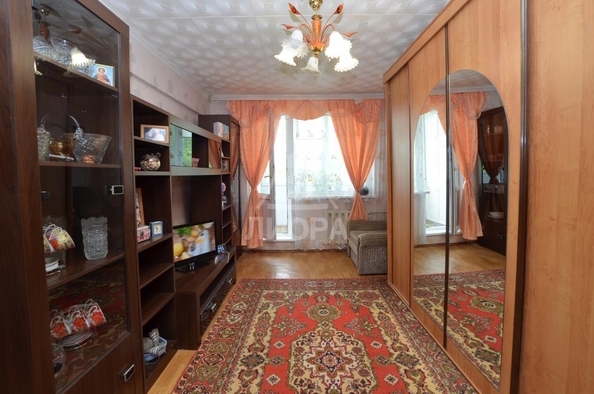 
   Продам 1-комнатную, 37.3 м², Станционная 1-я ул, 3

. Фото 2.