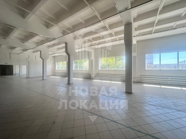 
   Сдам торговое помещение, 1600 м², Орджоникидзе ул, 164

. Фото 19.