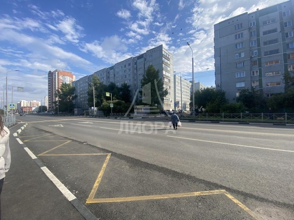 
   Продам 2-комнатную, 52 м², Омская ул, 114

. Фото 2.