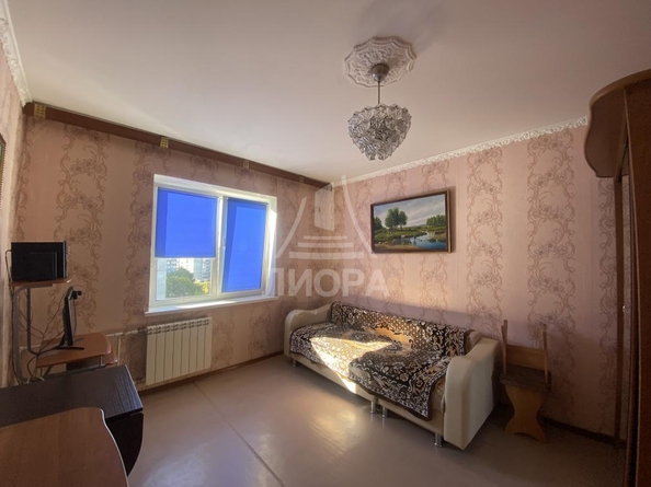 
   Продам 2-комнатную, 52 м², Омская ул, 114

. Фото 3.