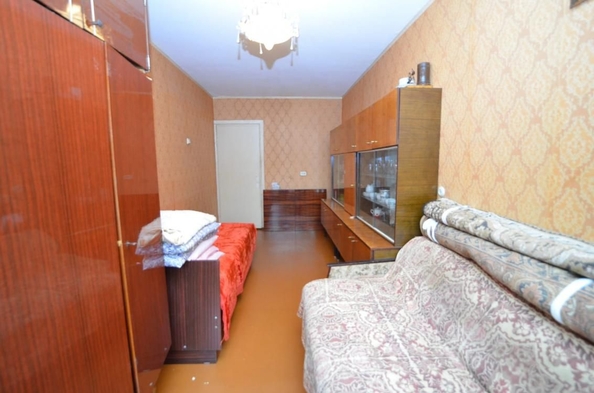 
   Продам 2-комнатную, 45 м², Глинки ул, 1А

. Фото 4.