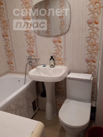 
   Продам 3-комнатную, 59 м², Сергея Тюленина ул, 13

. Фото 1.