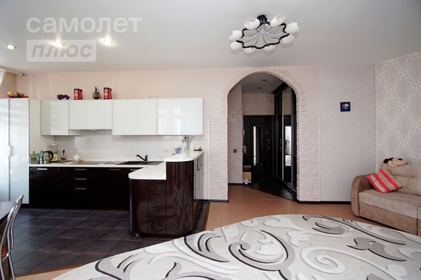 
   Продам 3-комнатную, 90 м², Кемеровская ул, 26

. Фото 10.