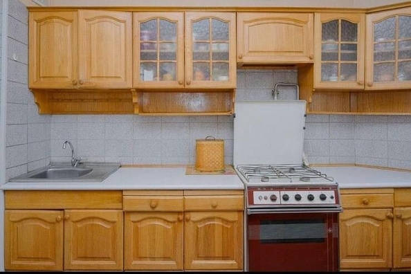 
   Продам 3-комнатную, 63 м², 10 лет Октября ул, 105

. Фото 4.