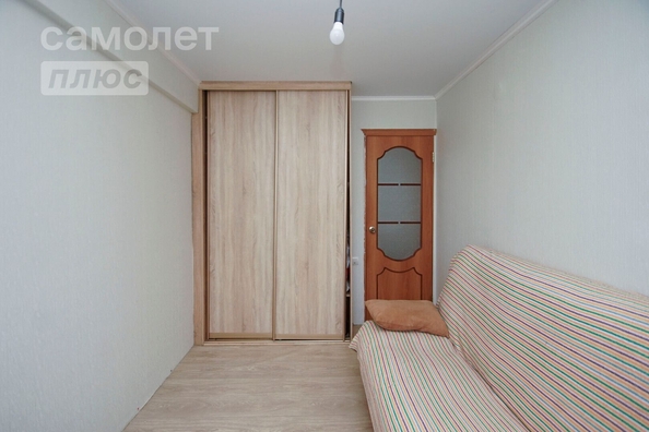 
   Продам 3-комнатную, 58.4 м², Заозерная 10-я ул, 4

. Фото 3.