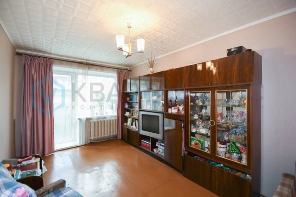 
   Продам 1-комнатную, 30.6 м², Карбышева ул, 3А

. Фото 2.