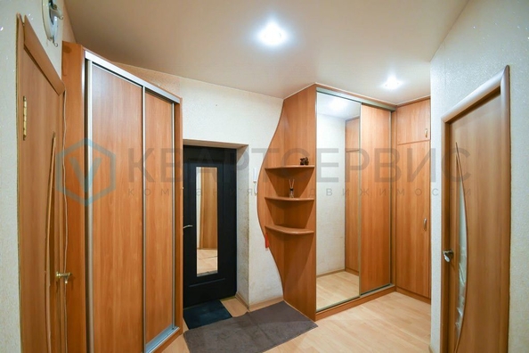 
   Продам 1-комнатную, 36.6 м², Северная 27-я ул, 44/2

. Фото 2.