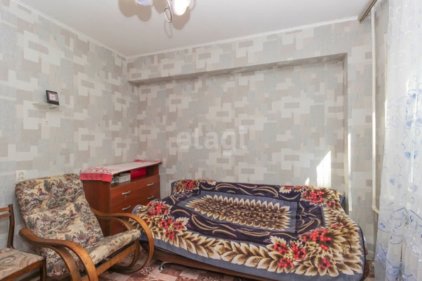 
   Продам 4-комнатную, 60.3 м², Бархатовой ул, 3В

. Фото 4.