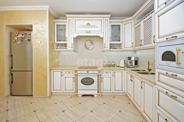 
   Продам 3-комнатную, 118.4 м², Маршала Жукова ул, 107

. Фото 1.