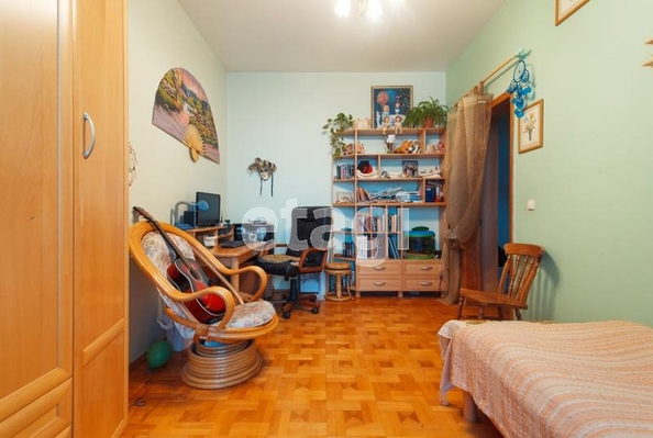 
   Продам 3-комнатную, 138 м², Лермонтова ул, 24

. Фото 1.