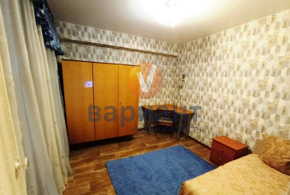 
   Продам 3-комнатную, 49 м², Энтузиастов пер, 11В

. Фото 2.