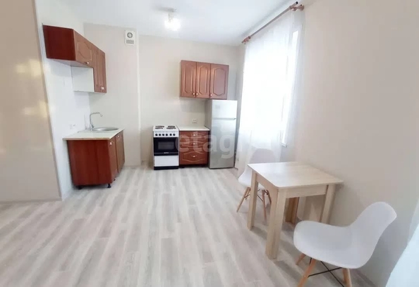 
   Продам студию, 33 м², Тарская ул, 259к1

. Фото 1.